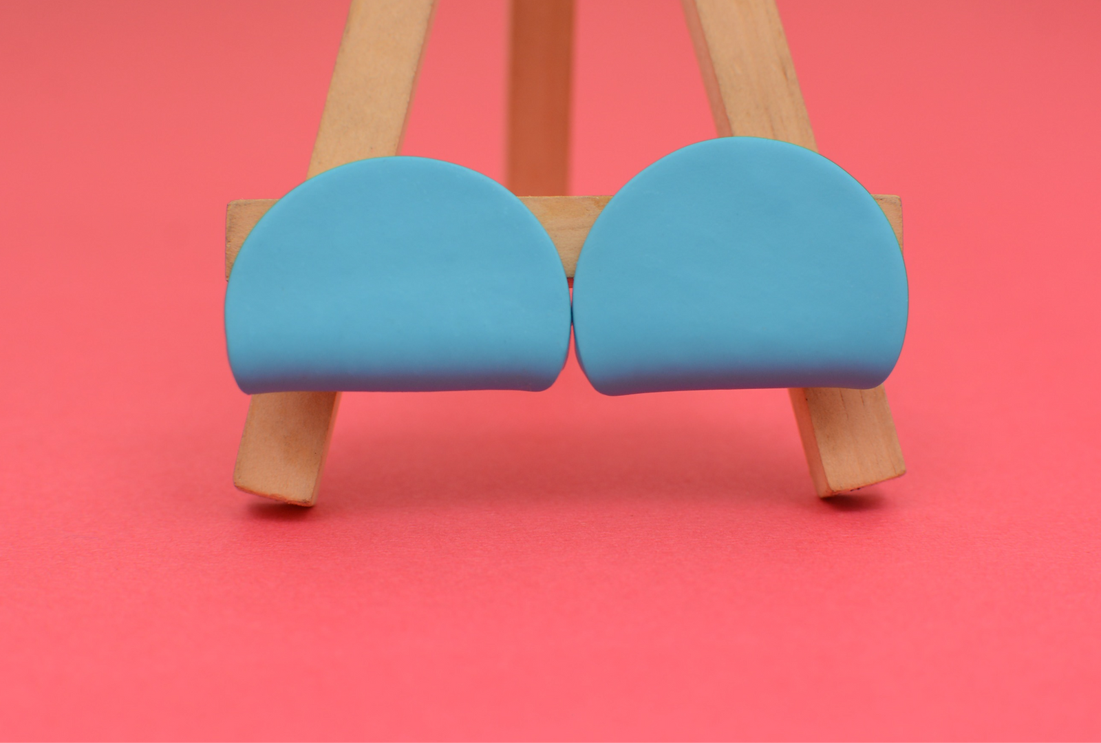 Bent Edge Circles